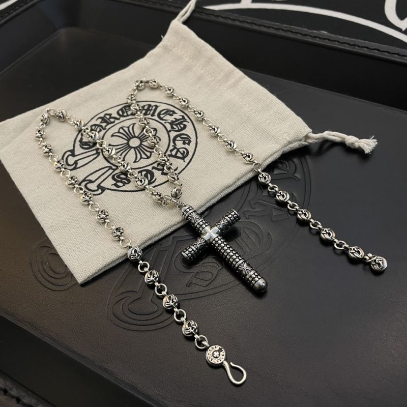 Ch*0me He**ts necklaces